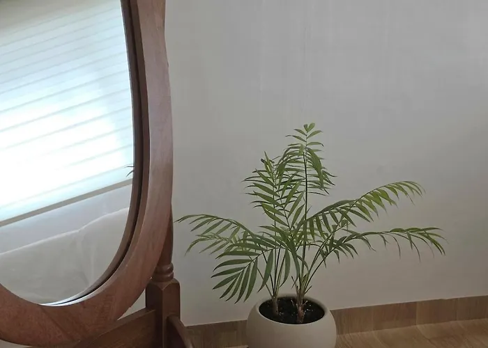 New, Cozy Hanok Stay, 3 Min Subway Line2, Line5, Airport Bus