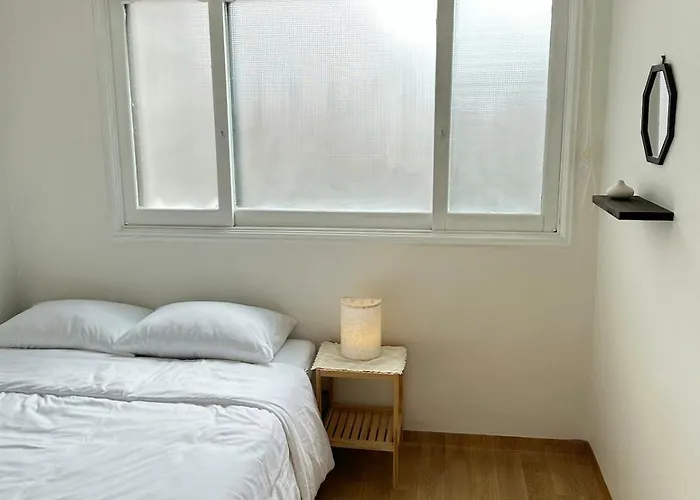 Apartment New, Cozy Hanok Stay, 3 Min Subway Line2, Line5, Airport Bus