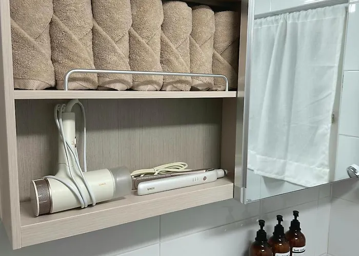 New, Cozy Hanok Stay, 3 Min Subway Line2, Line5, Airport Bus Seoul