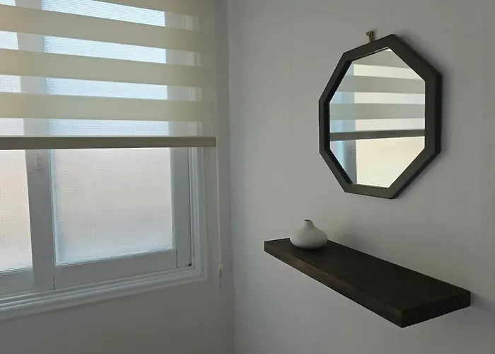 Apartment New, Cozy Hanok Stay, 3 Min Subway Line2, Line5, Airport Bus