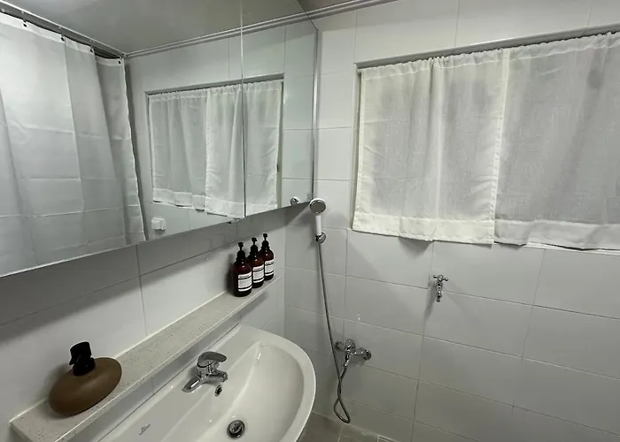 Apartment New, Cozy Hanok Stay, 3 Min Subway Line2, Line5, Airport Bus Seoul